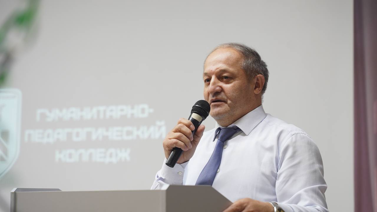 8 июля в Гуманитарно-педагогическом колледже состоялся торжественный праздник, посвященный вручению дипломов о среднем профессиональном образовании вы...